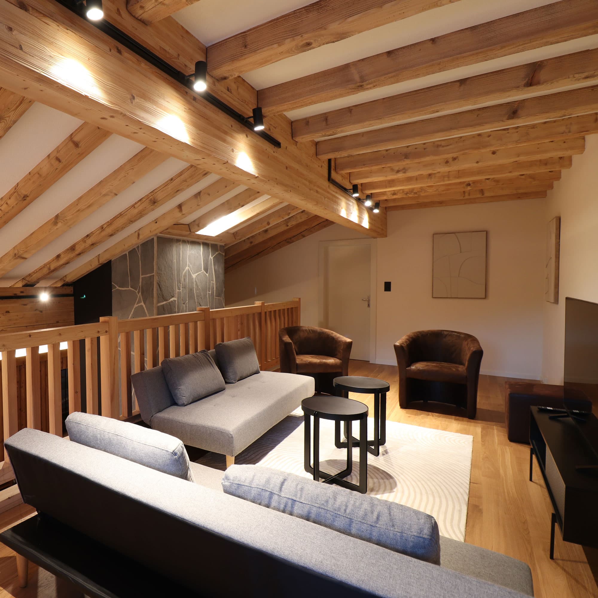 Mezzanine · Salon TV